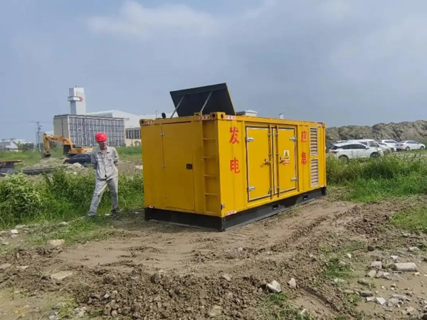 牡丹江200KW柴油发电机机组每小时的油耗量受哪些因素影响？