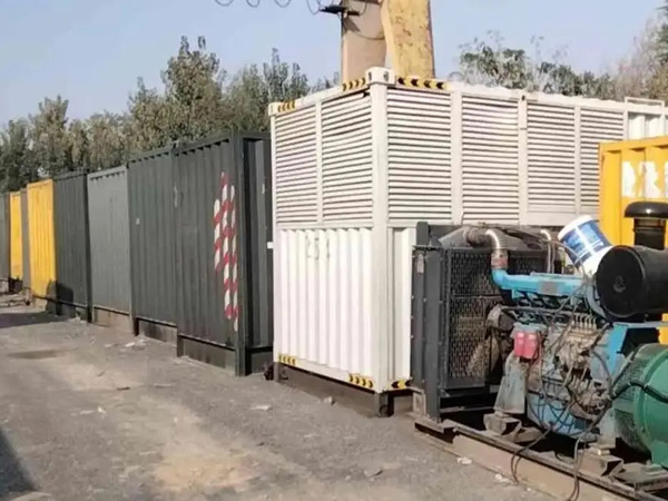 牡丹江200KW柴油发电机机组每小时油耗是多少？